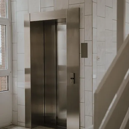 Uniq Zum Wohlfuehlen Mit Weserblick Und Balkon In Toplage Brémy