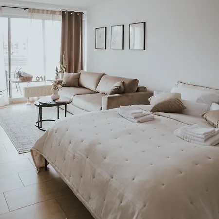 Uniq Zum Wohlfuehlen Mit Weserblick Und Balkon In Toplage Brémy