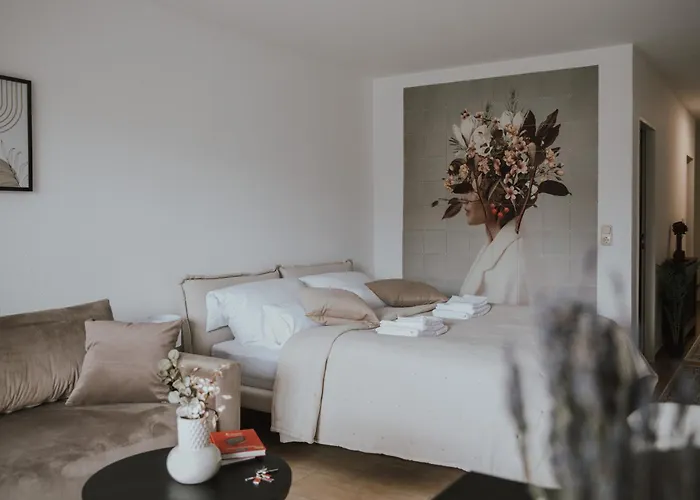 Uniq Zum Wohlfuehlen Mit Weserblick Und Balkon In Toplage